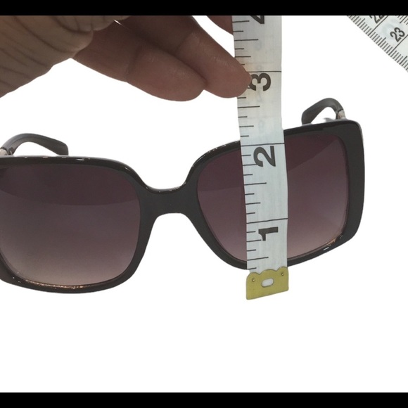 Oversized Black Sunglasses A Silver Chain Link Detail On The Arms - Picture 7 of 12